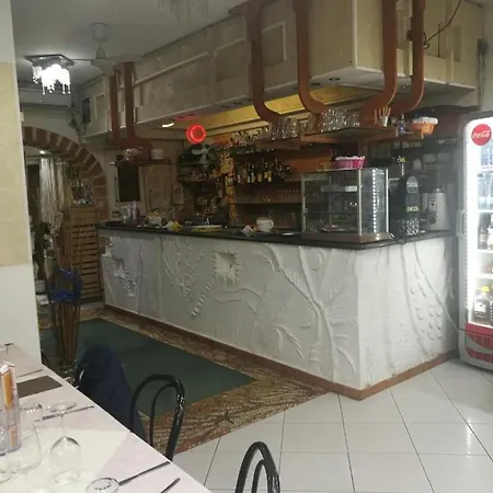 L'isola Del Pepe מלון 4*